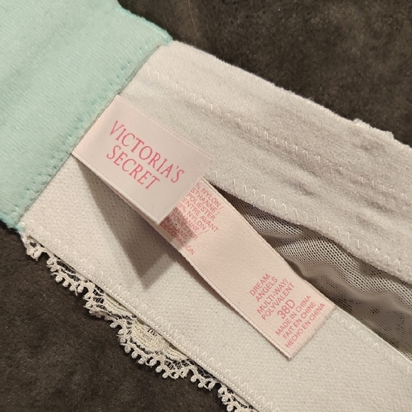 Victoria's Secret White Lace Bra with Floral Accents - Picture 3 of 7